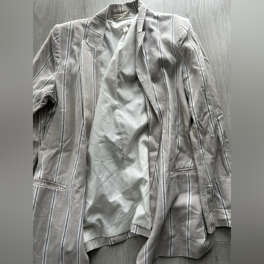 H&M Cream and White Vertical-Stripe Blazer - Picture 6 of 9